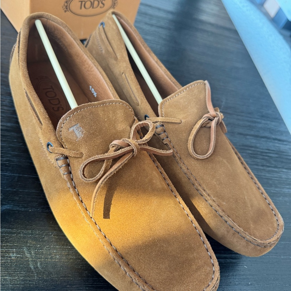 Tod's Men's Brown Suede Loafers (NEW NEVER WORN)